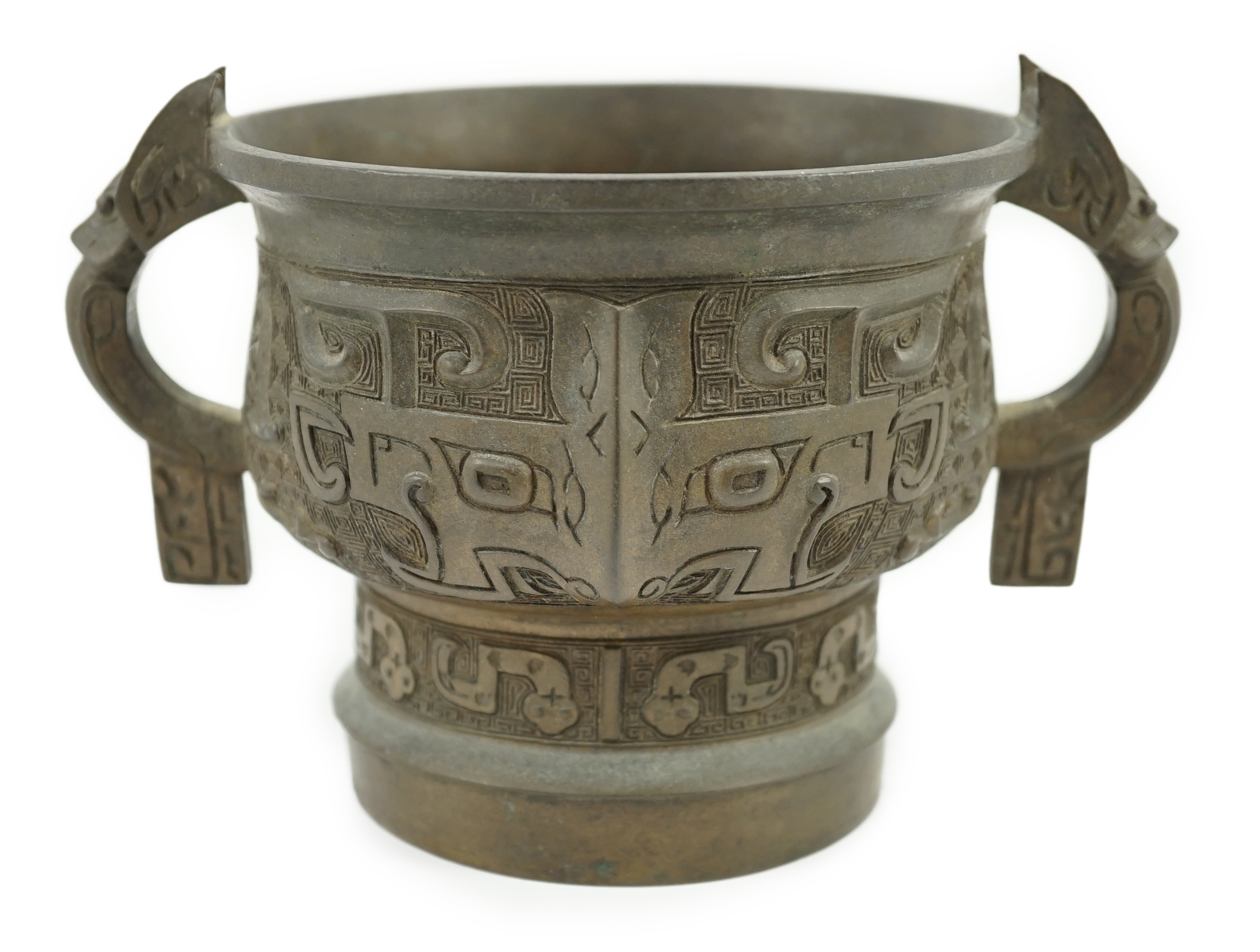 A Chinese archaistic bronze vessel, gui, 17th/18th century